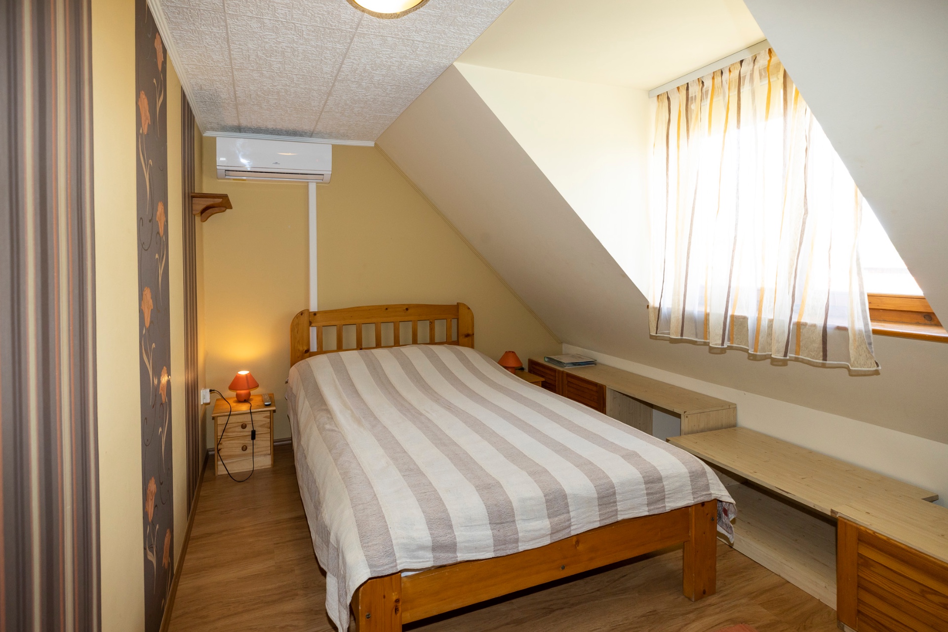 4. szoba a tetőtérben